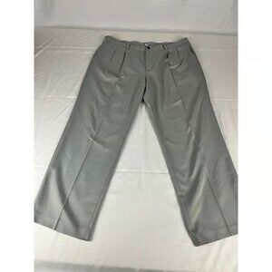 IZOD Golf Men's Pleated Gray Dress Pants Size 38x30